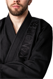 BJJ ги за мъже от Kano Kimonos - Stealth - черно