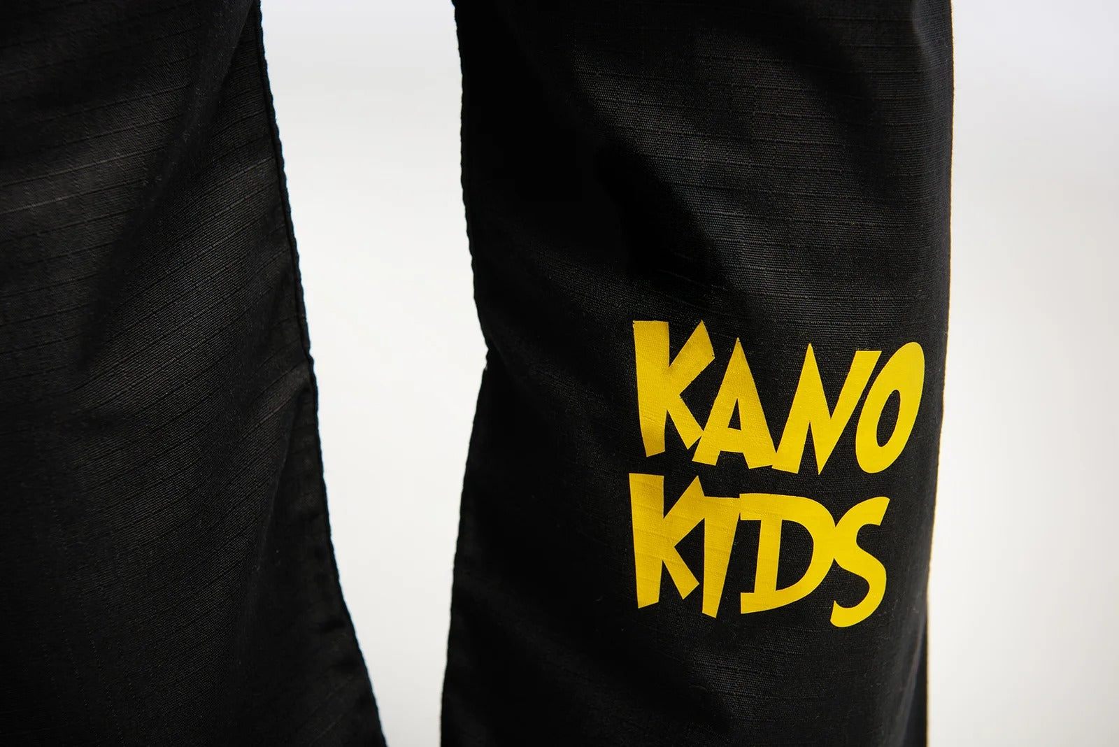 BJJ ги за деца от Kano Kimonos - JiuZilla - черно